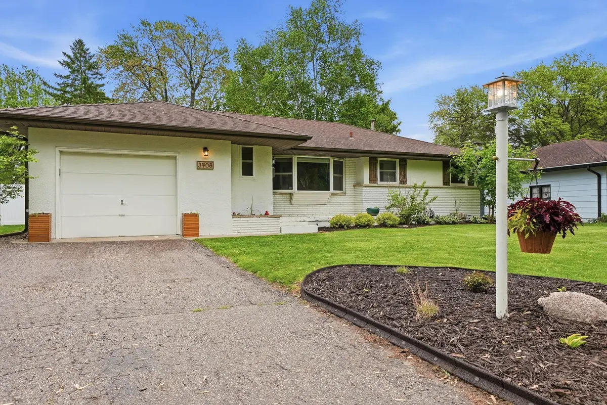 3908 Utah AVE N, New Hope, MN 55427