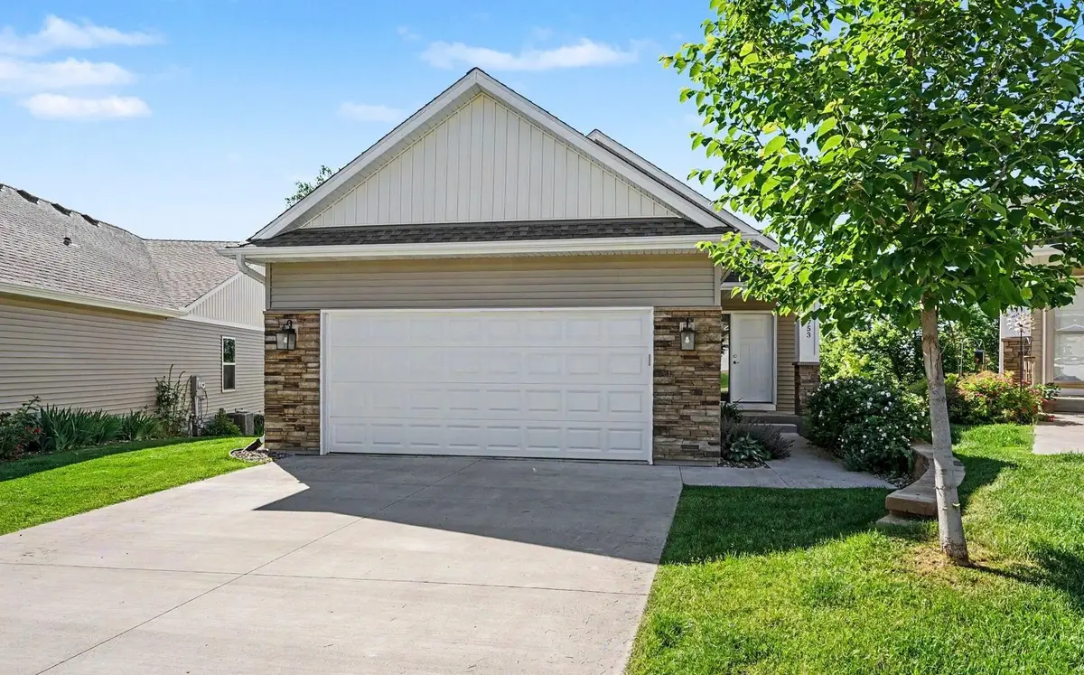 2753 Ridgeview LN, Red Wing, MN 55066