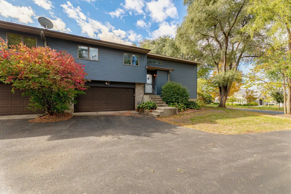 1655 Pheasantwood TRL, Northfield, MN 55057