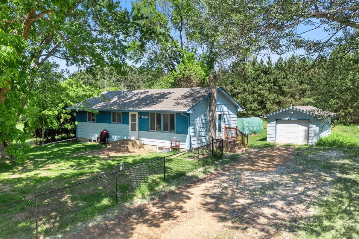 2271 335th LN NE, Cambridge, MN 55008