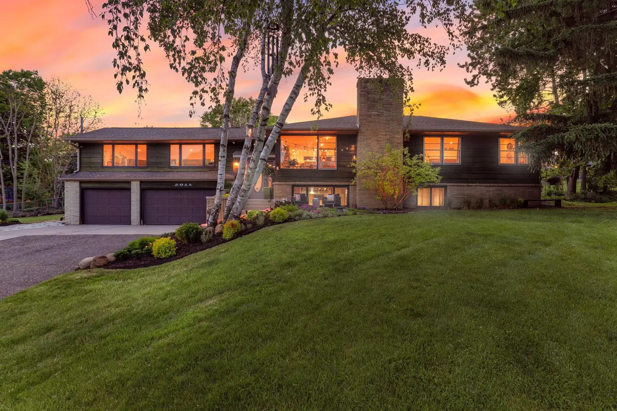 2011 Toledo AVE N, Golden Valley, MN 55422