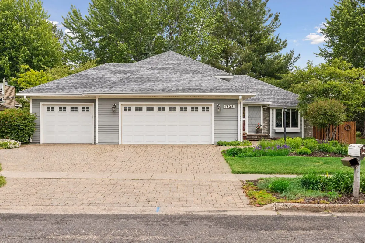 1705 Laurel AVE, Hudson, WI 54016