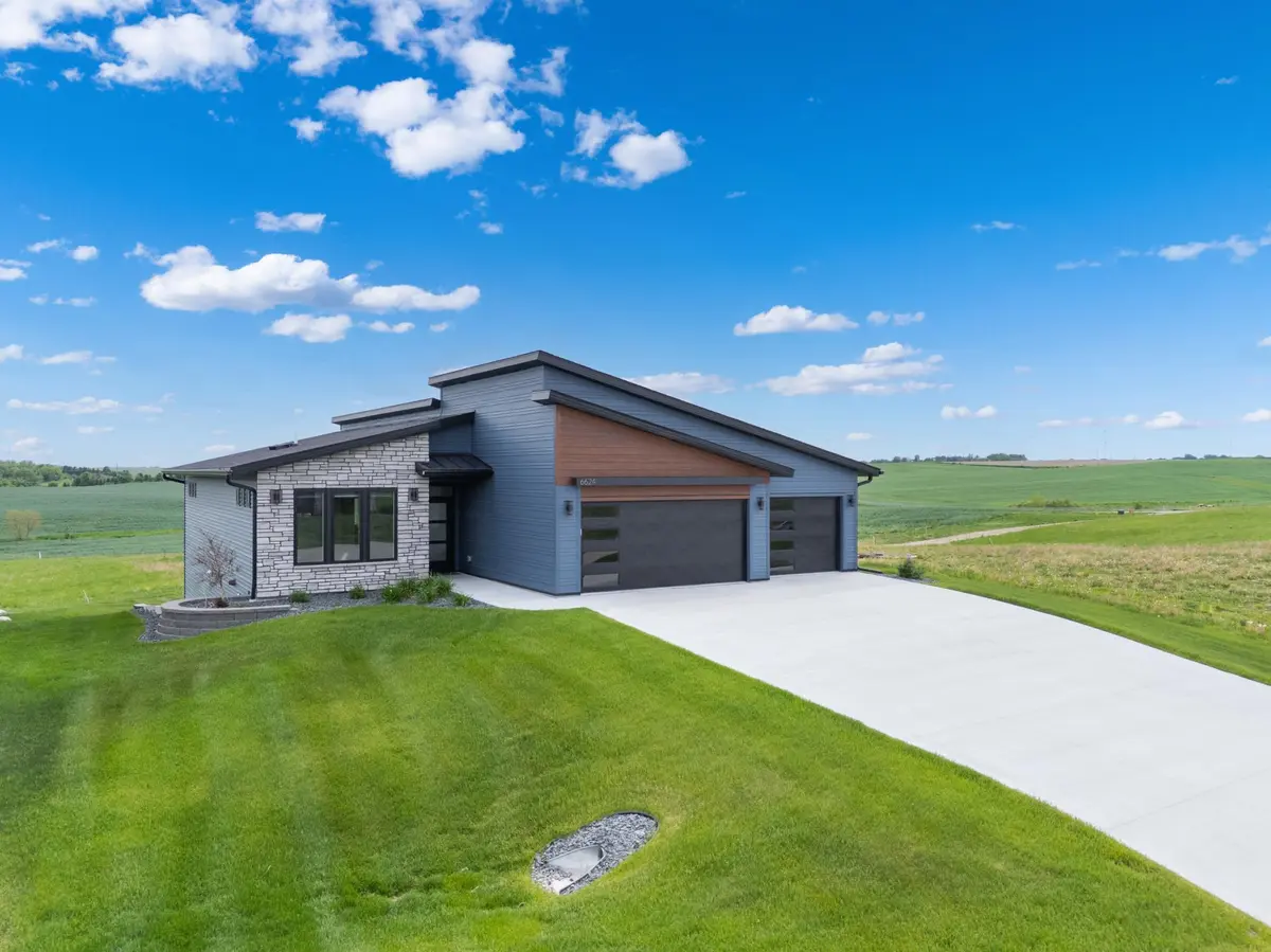 6624 Morgan DR NW, Byron, MN 55920