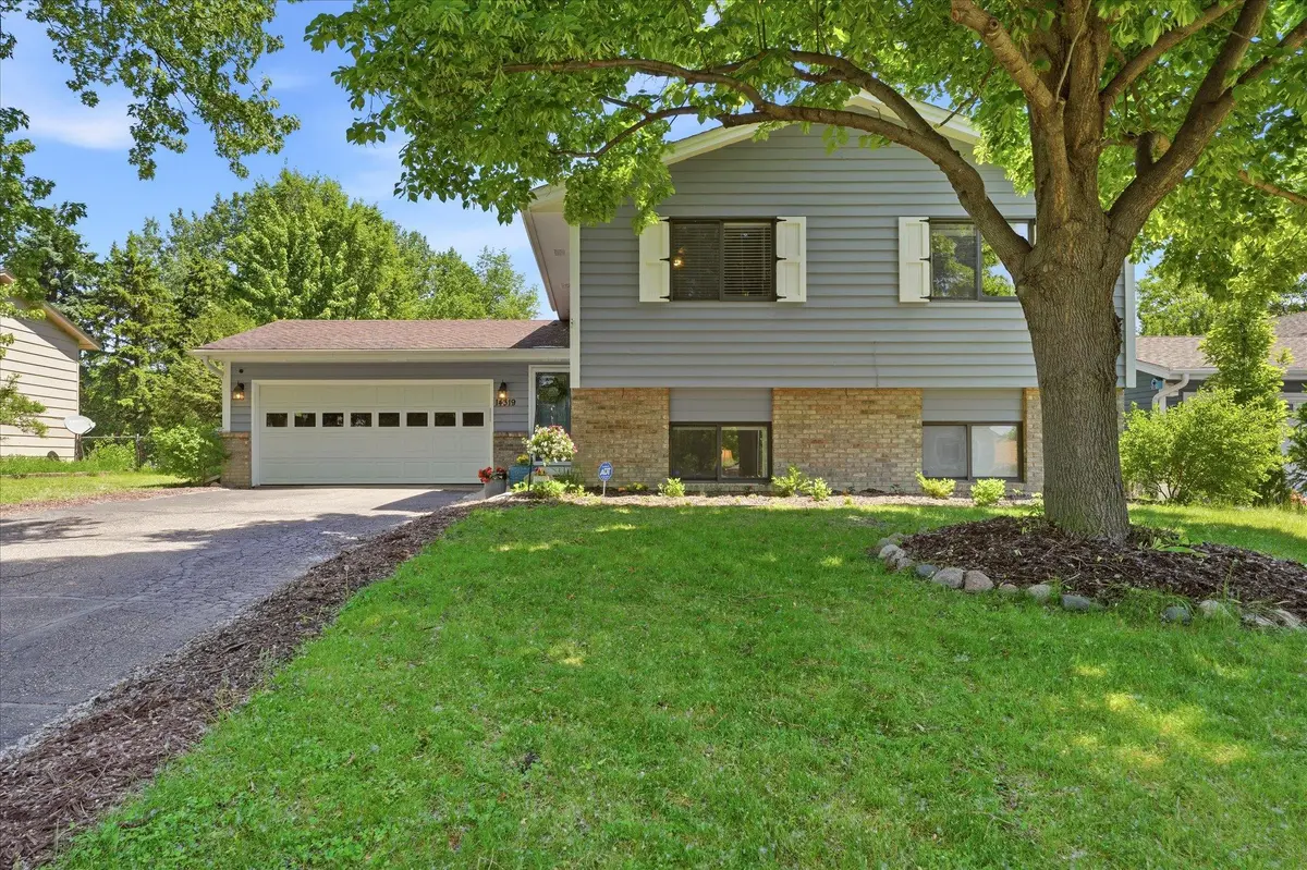 14319 Shore LN NE, Prior Lake, MN 55372