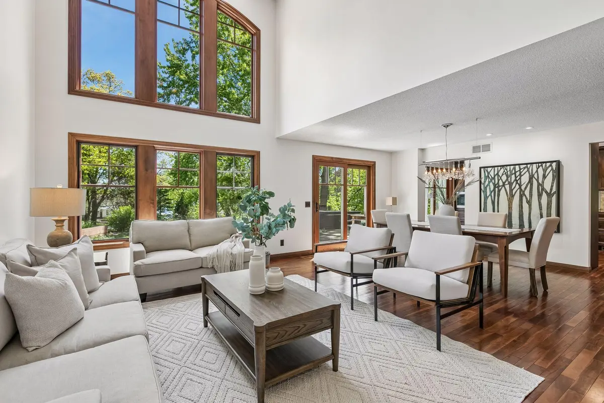 6220 Barberry CIR, Excelsior, MN 55331