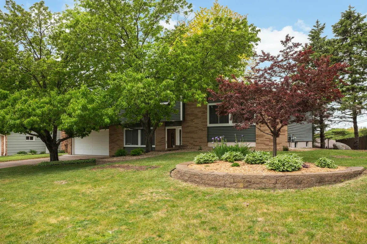 3141 Hillsboro AVE N, New Hope, MN 55427