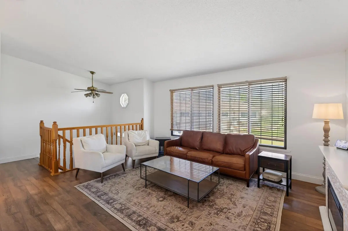 4450 Clover LN, Eagan, MN 55122
