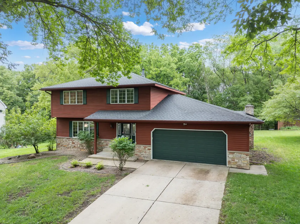 2514 Northridge LN NE, Rochester, MN 55906