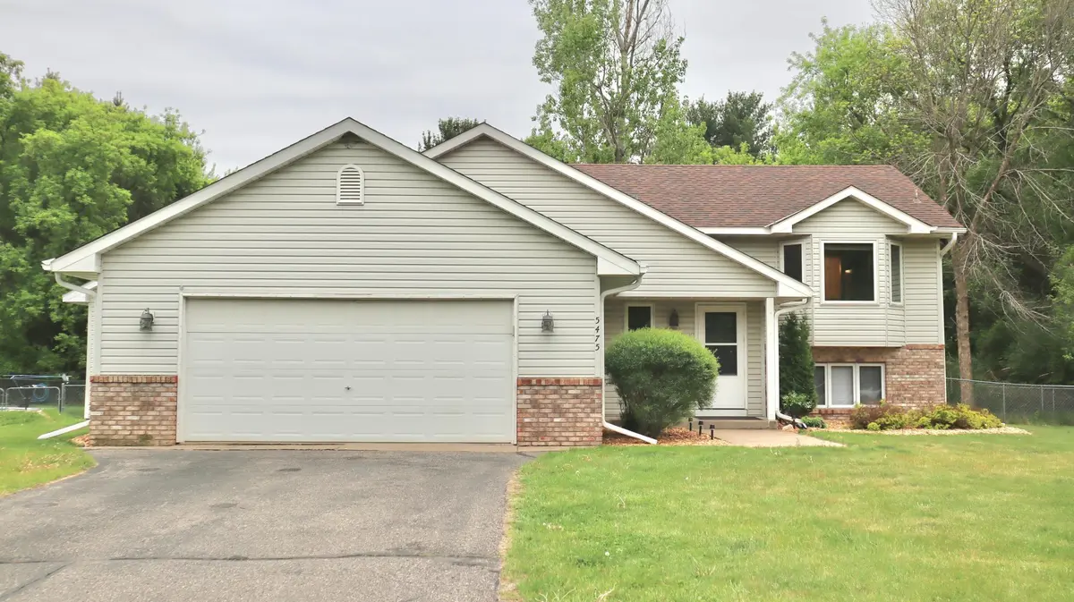 5475 273rd ST, Wyoming, MN 55092