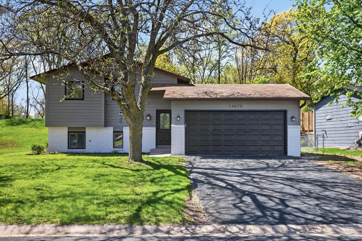 14070 Candlewood LN NE, Prior Lake, MN 55372