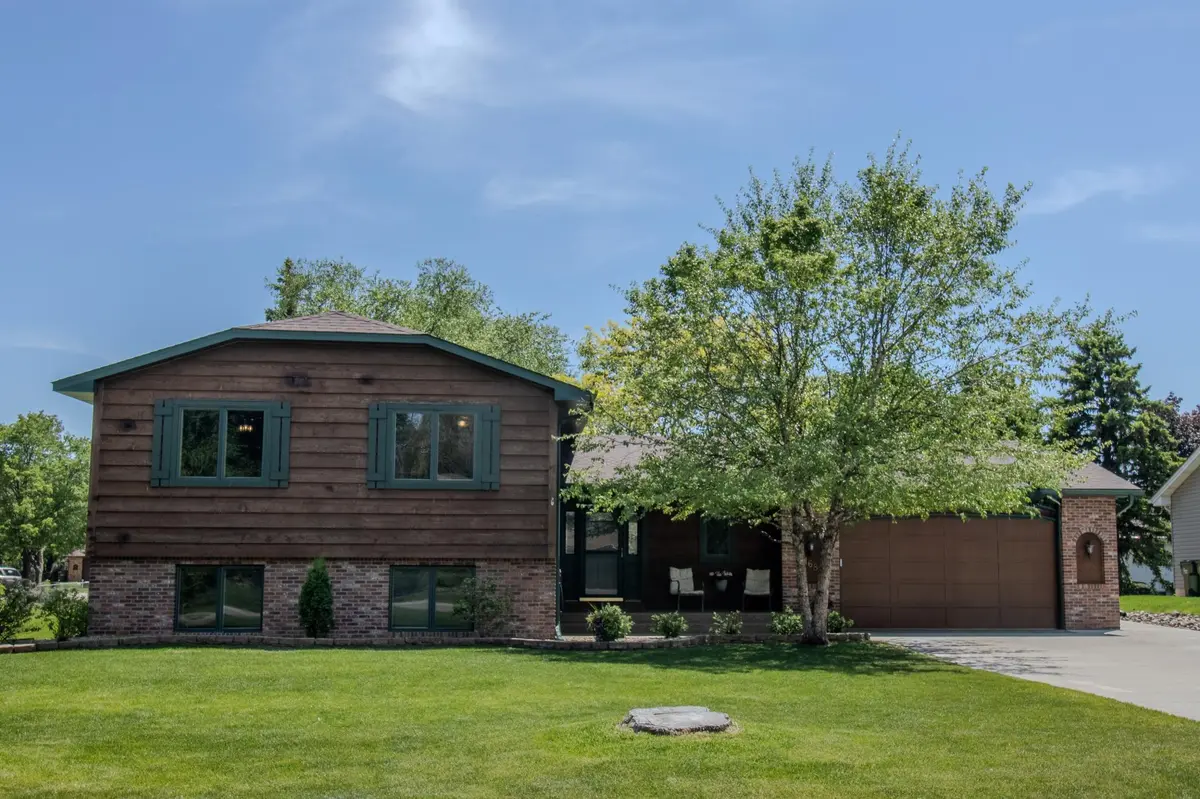 168 108th AVE NW, Coon Rapids, MN 55448