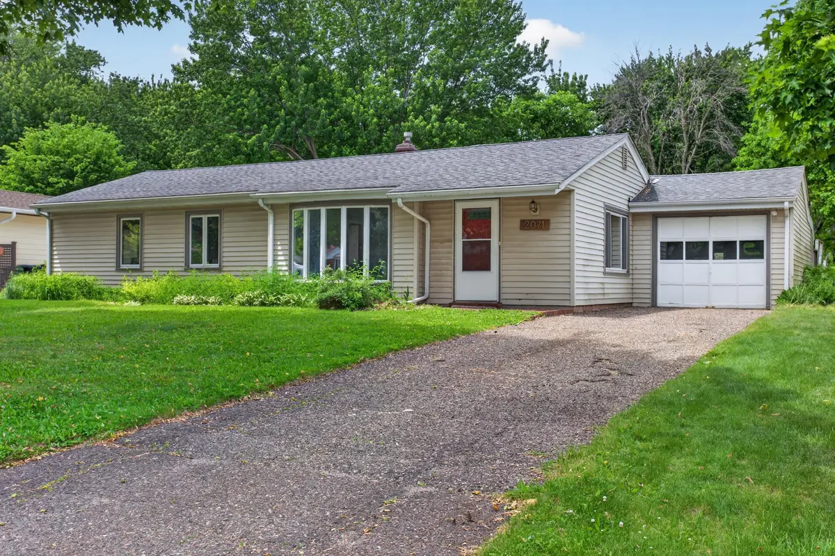 2071 Lindy AVE, Roseville, MN 55113