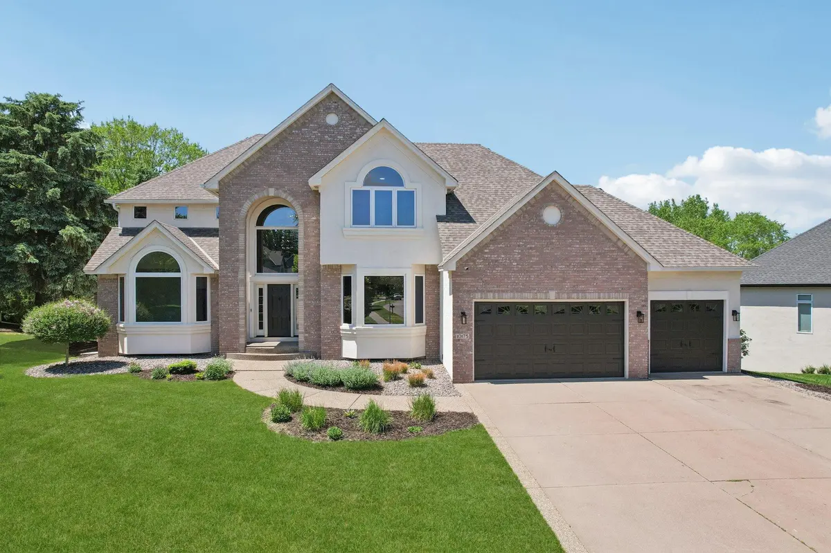 10175 Powers Lake TRL, Woodbury, MN 55129