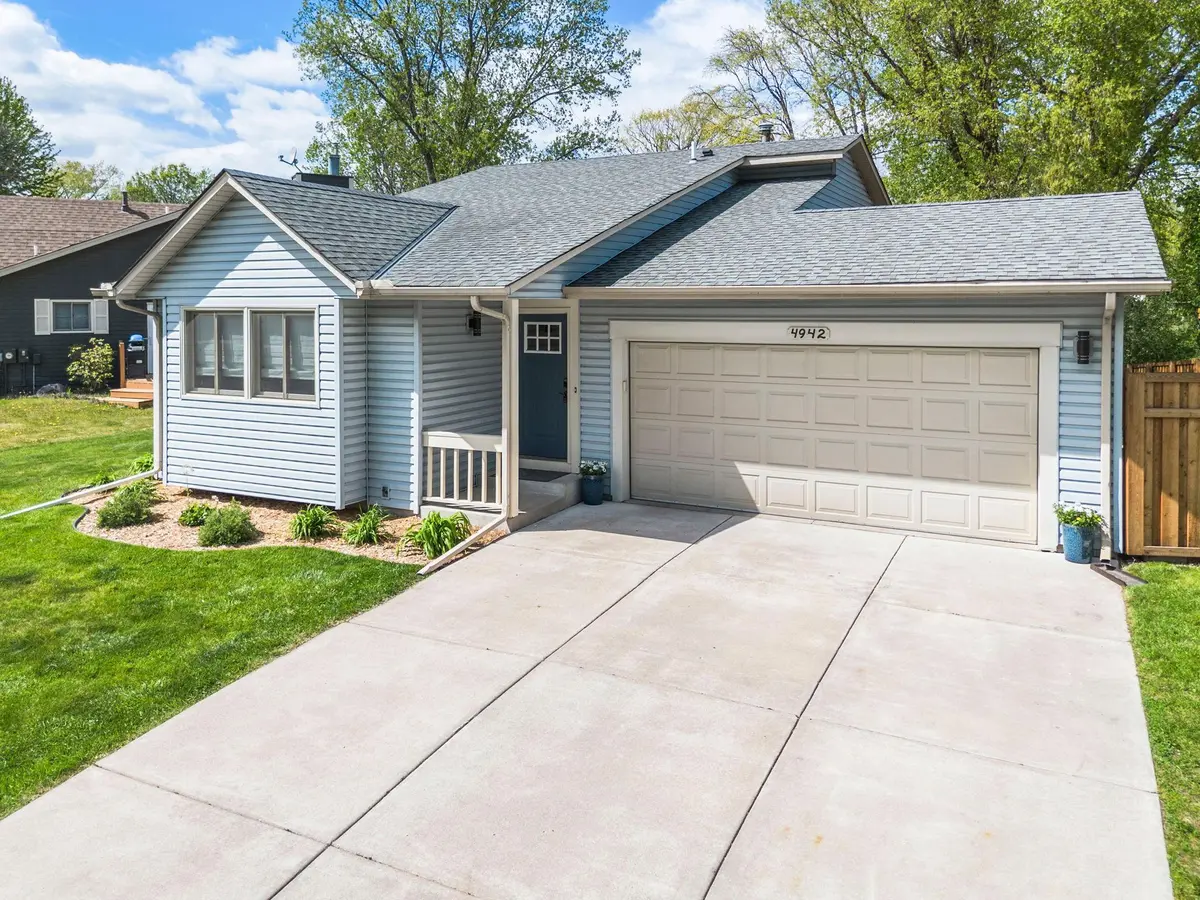 4942 W 143rd ST, Savage, MN 55378