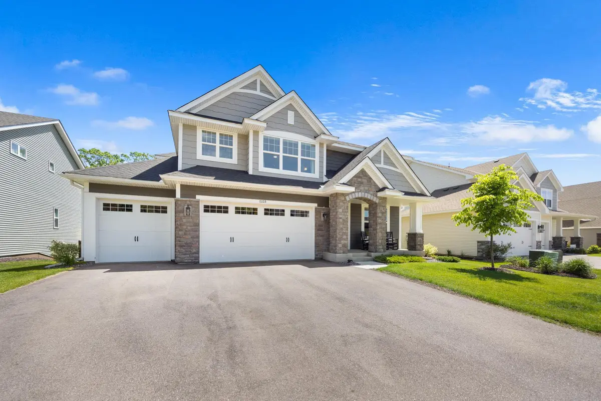 7228 Auburn LN, Inver Grove Heights, MN 55077