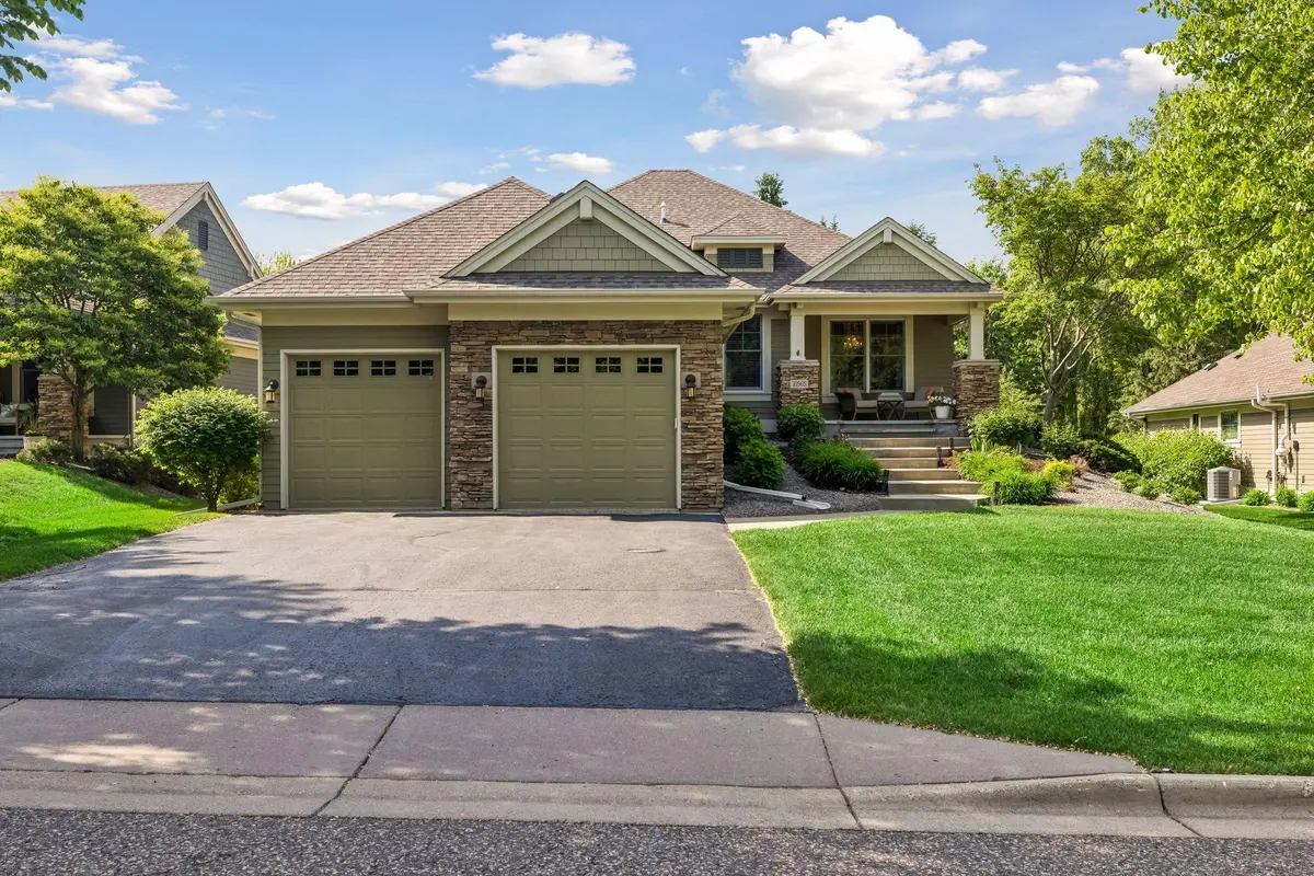 10565 Water Lily LN, Woodbury, MN 55129