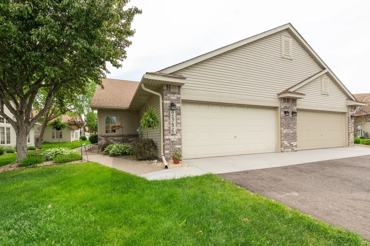 2986 Frattalone LN, Little Canada, MN 55117