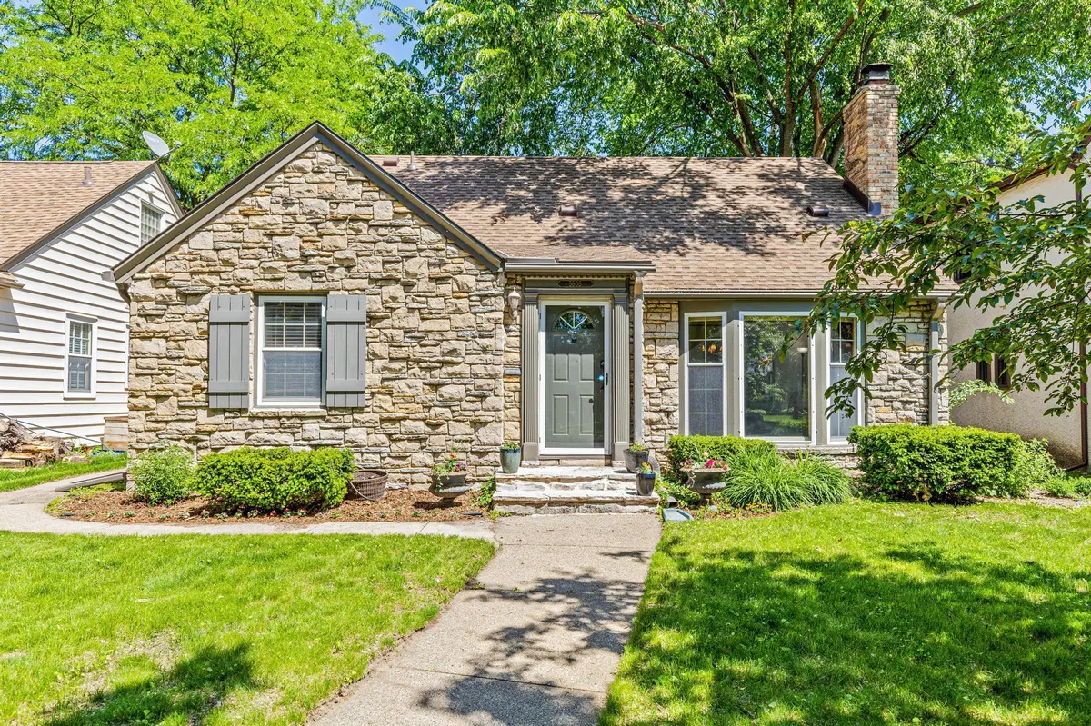5605 Elliot AVE, Minneapolis, MN 55417