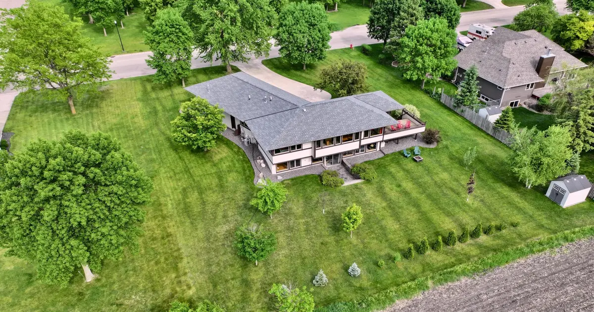 2600 15th ST SW, Willmar, MN 56201