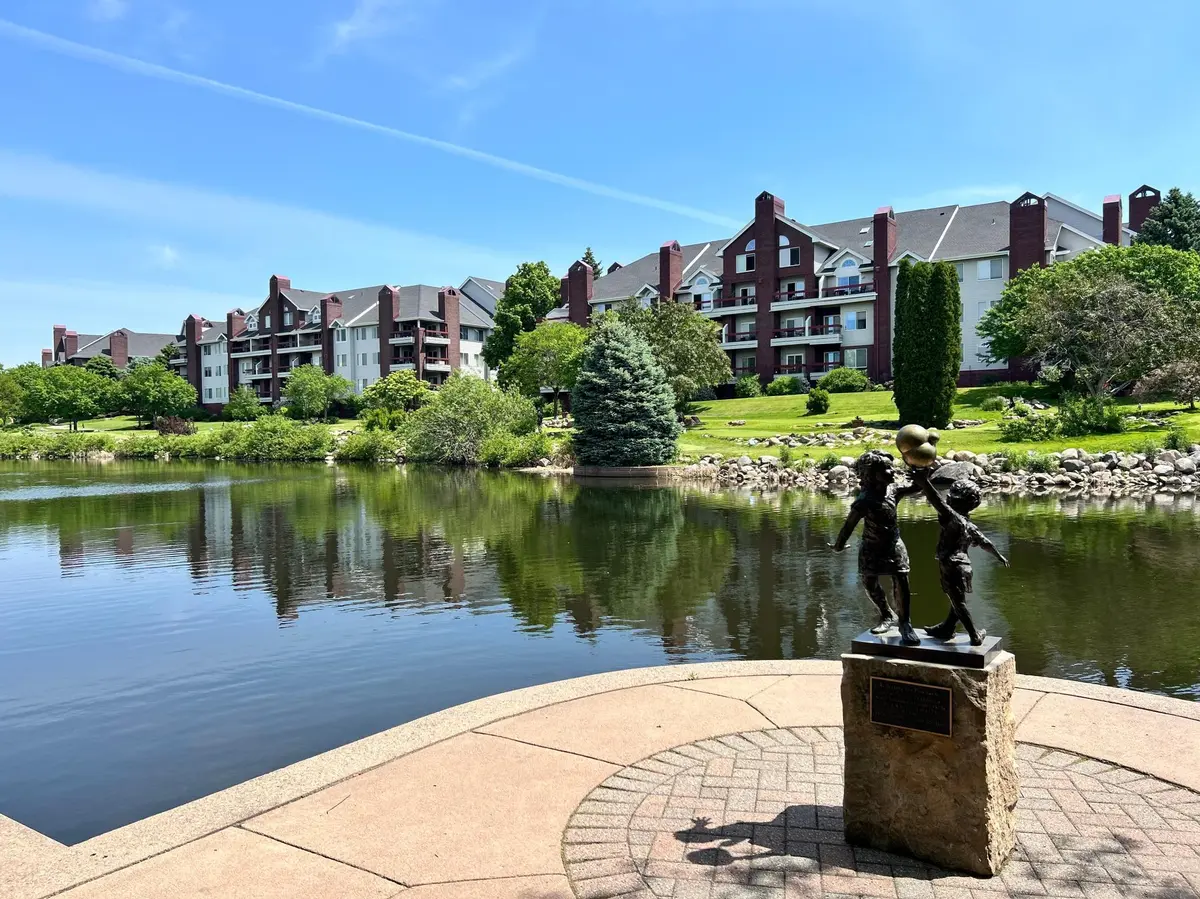 7400 Edinborough WAY #5103, Edina, MN 55435