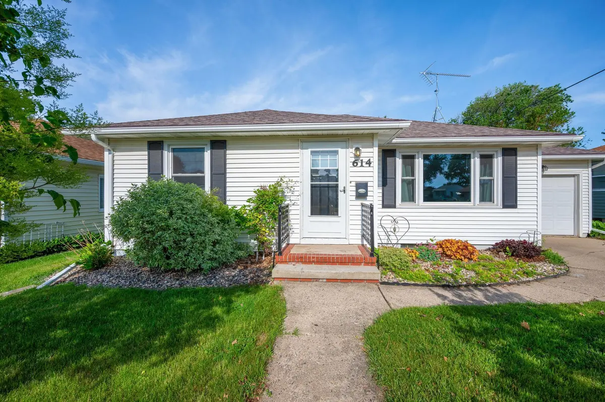 614 Highland AVE, Fairmont, MN 56031