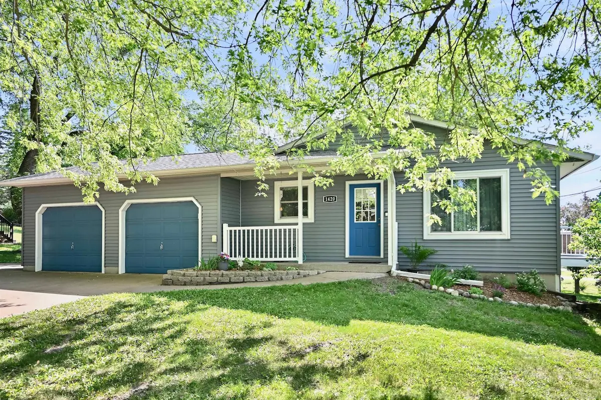 1420 Conrad DR, Winona, MN 55987