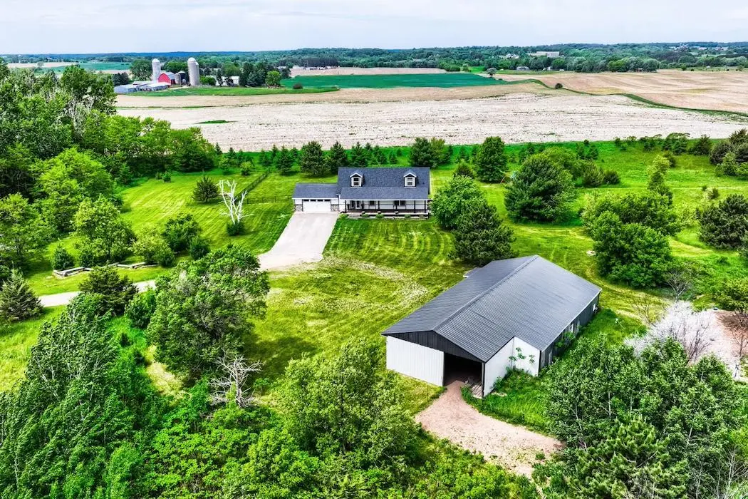 706 County Road H, New Richmond, WI 54017