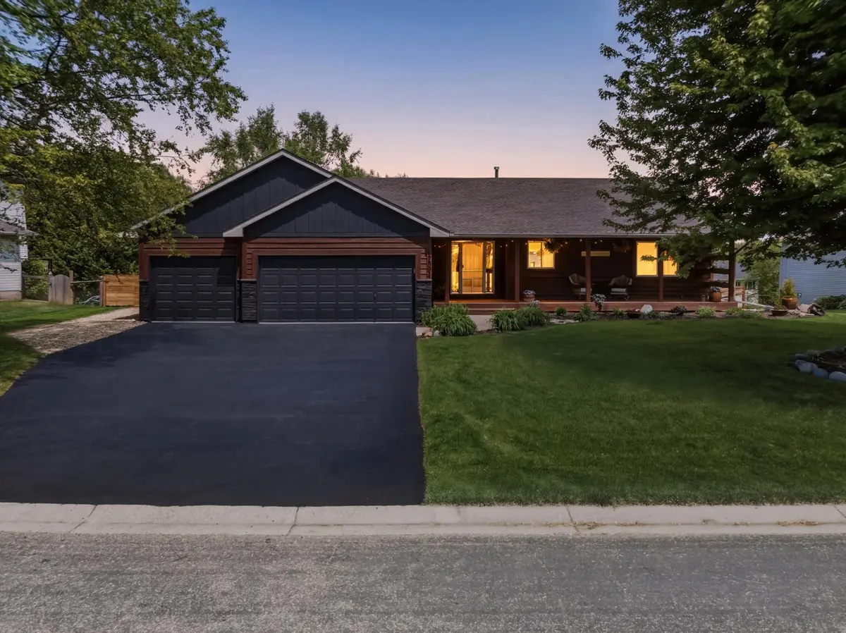 17594 S Gage AVE, Lakeville, MN 55024
