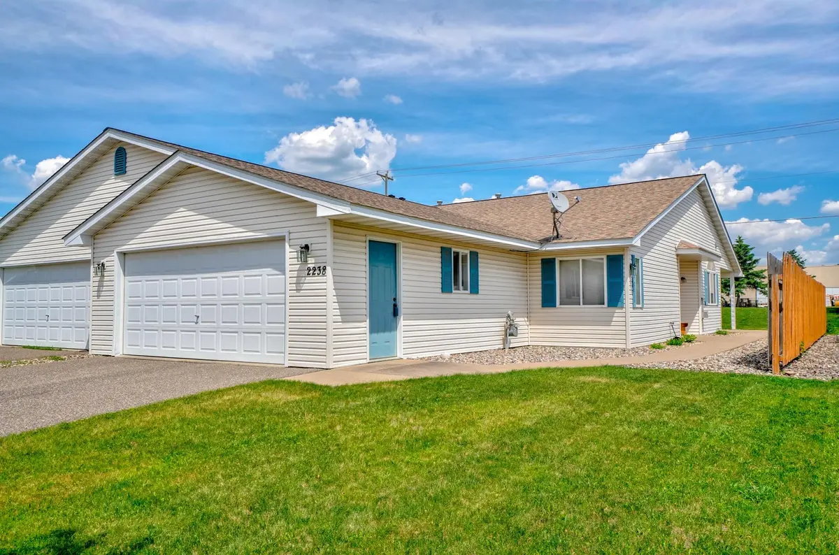 2238 Sacia LN, Hudson, WI 54016
