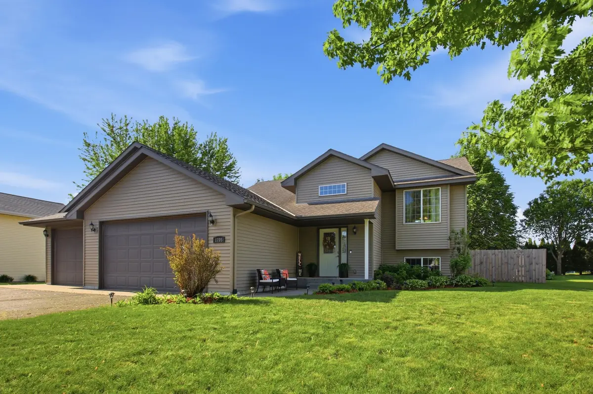 1705 Richland AVE SW, Willmar, MN 56201