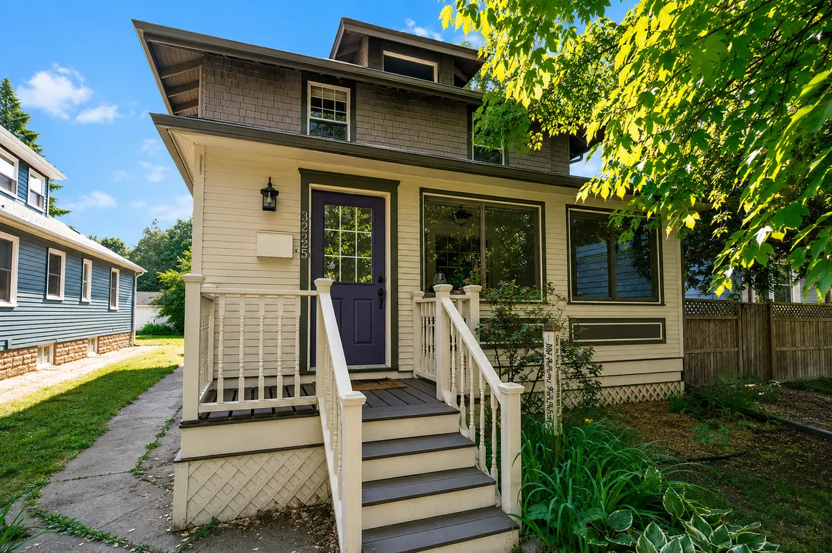 3225 31st AVE S, Minneapolis, MN 55406