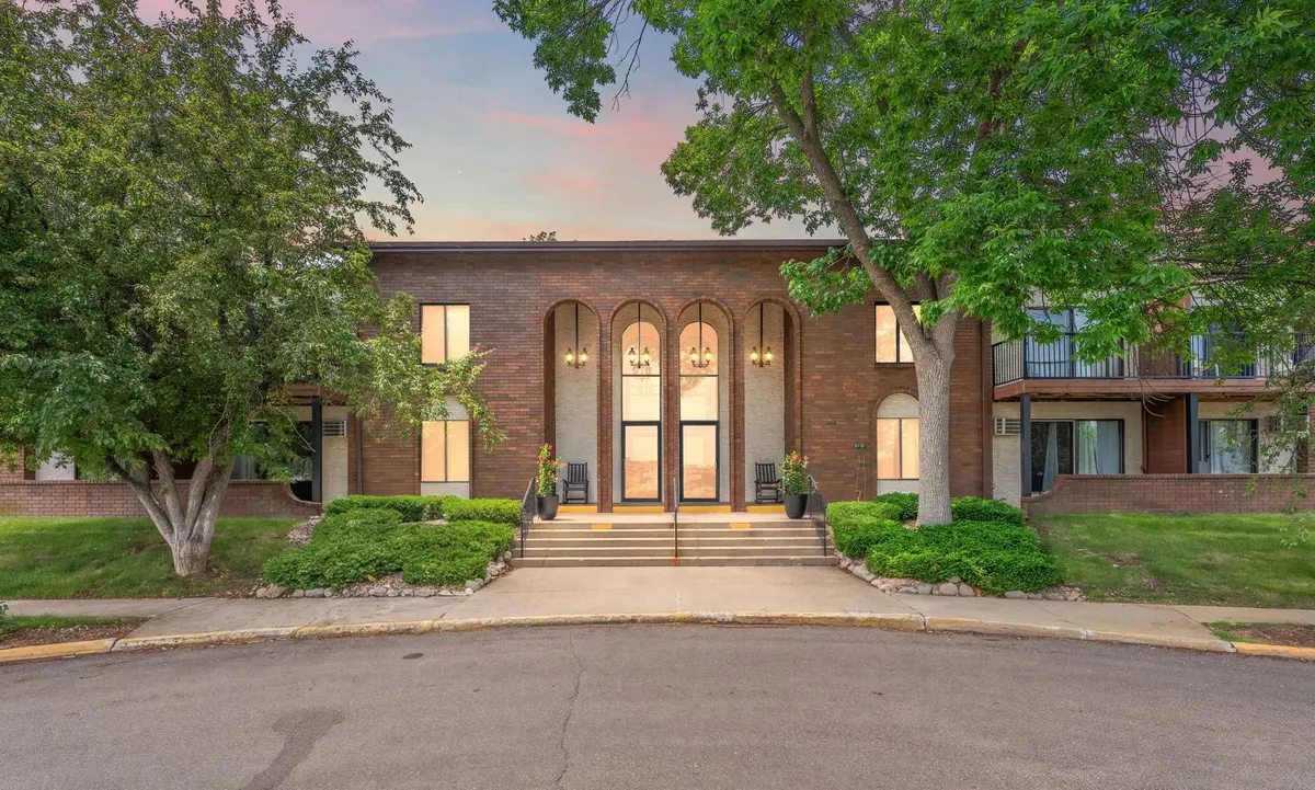 7330 York AVE S #1111, Edina, MN 55435