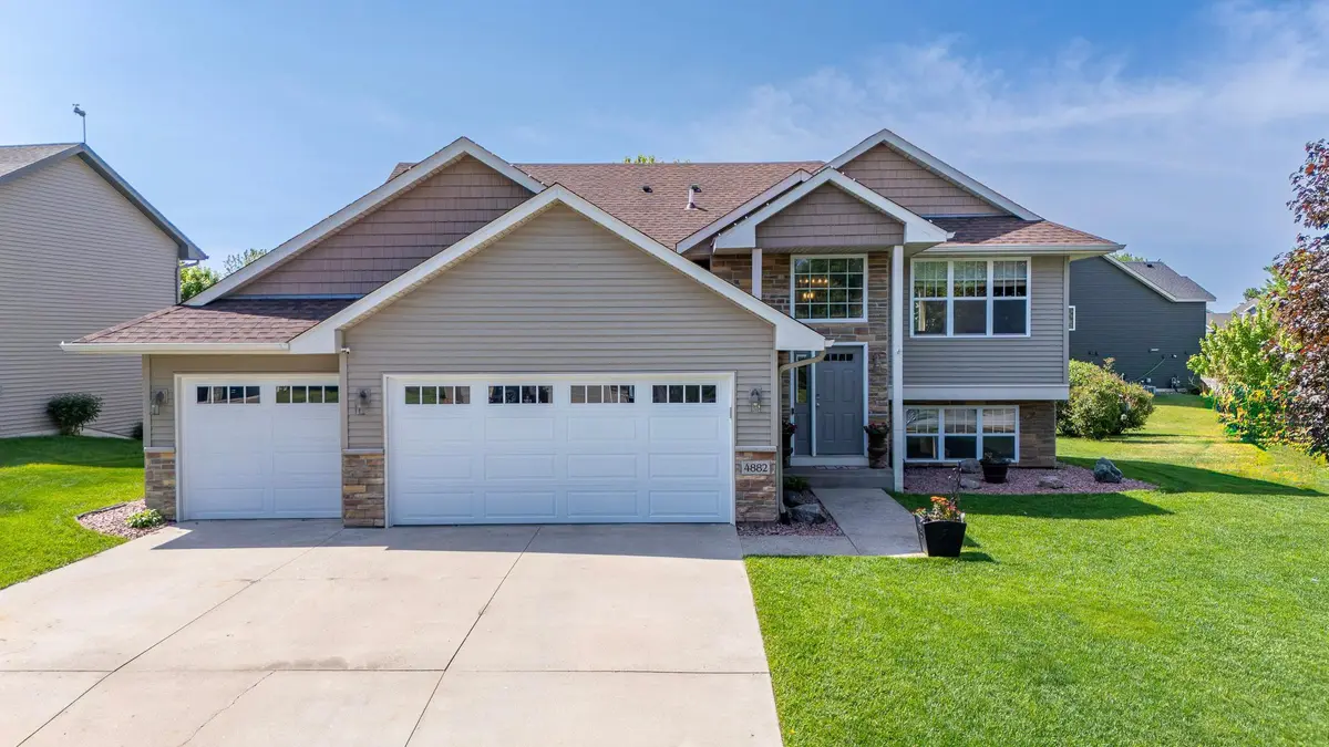 4882 87th ST NE, Monticello, MN 55362
