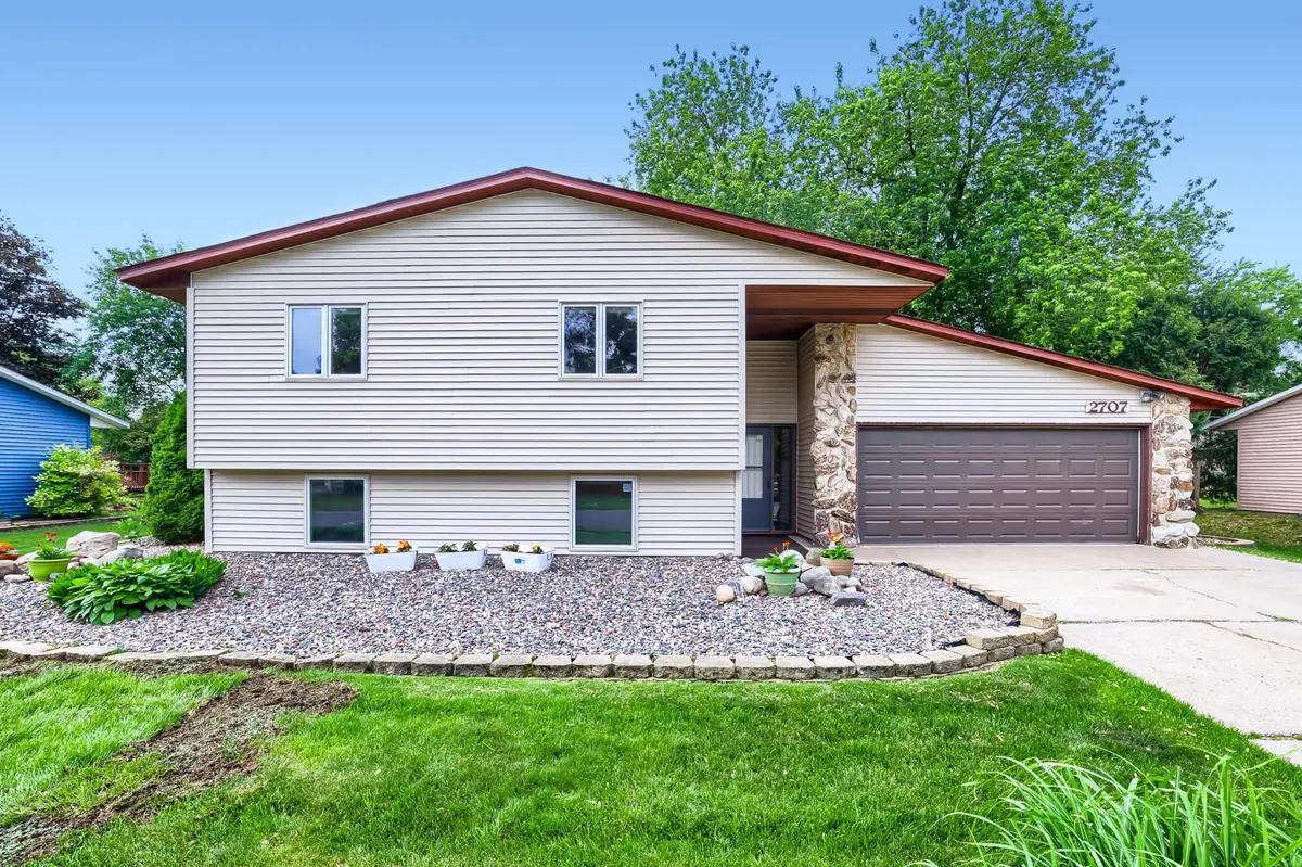 2707 Croixwood BLVD, Stillwater, MN 55082