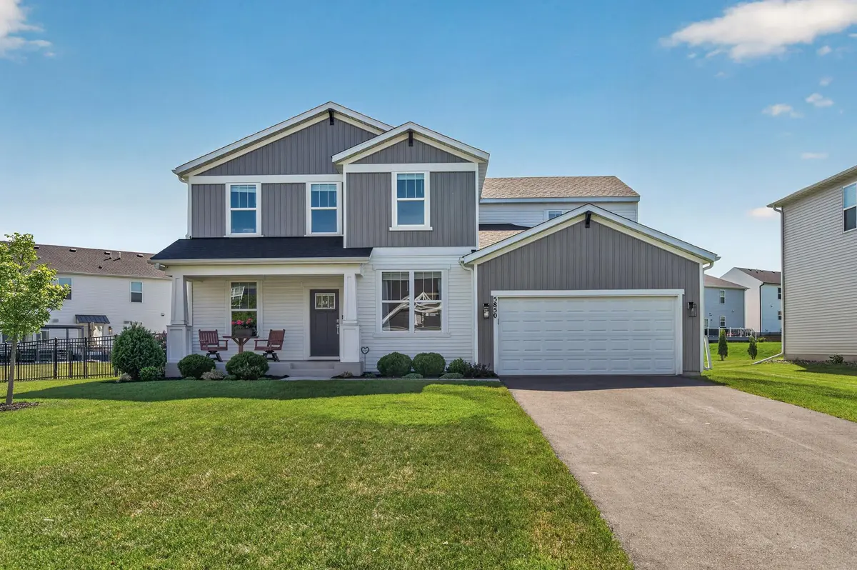 5850 Walnut Grove LN N, Plymouth, MN 55446