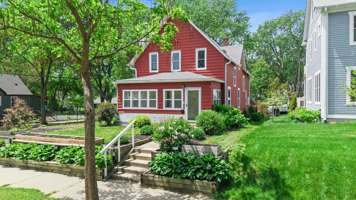 2401 Upton AVE N, Minneapolis, MN 55411