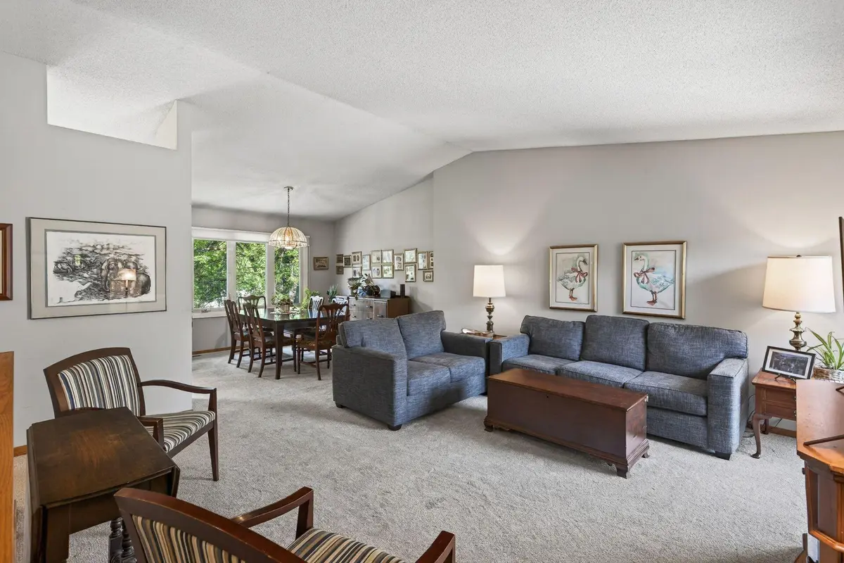 3706 Westmark CIR, Minnetonka, MN 55345