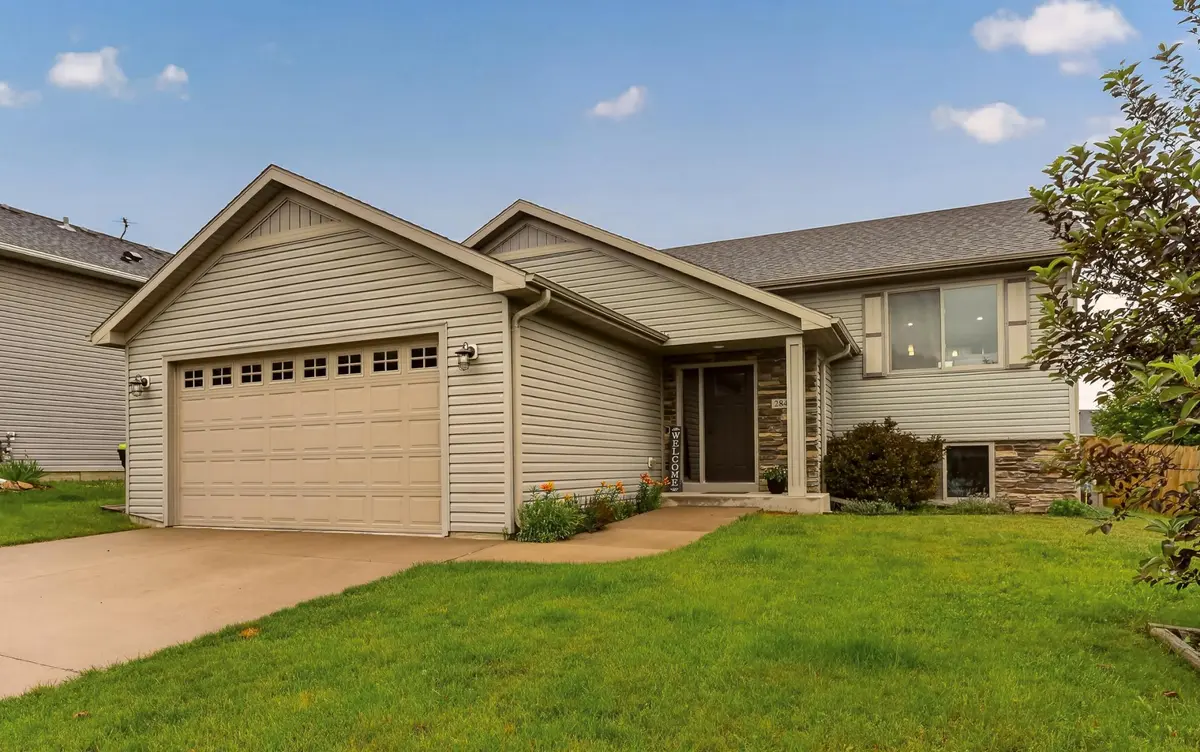 284 Highlands AVE, Zumbrota, MN 55992
