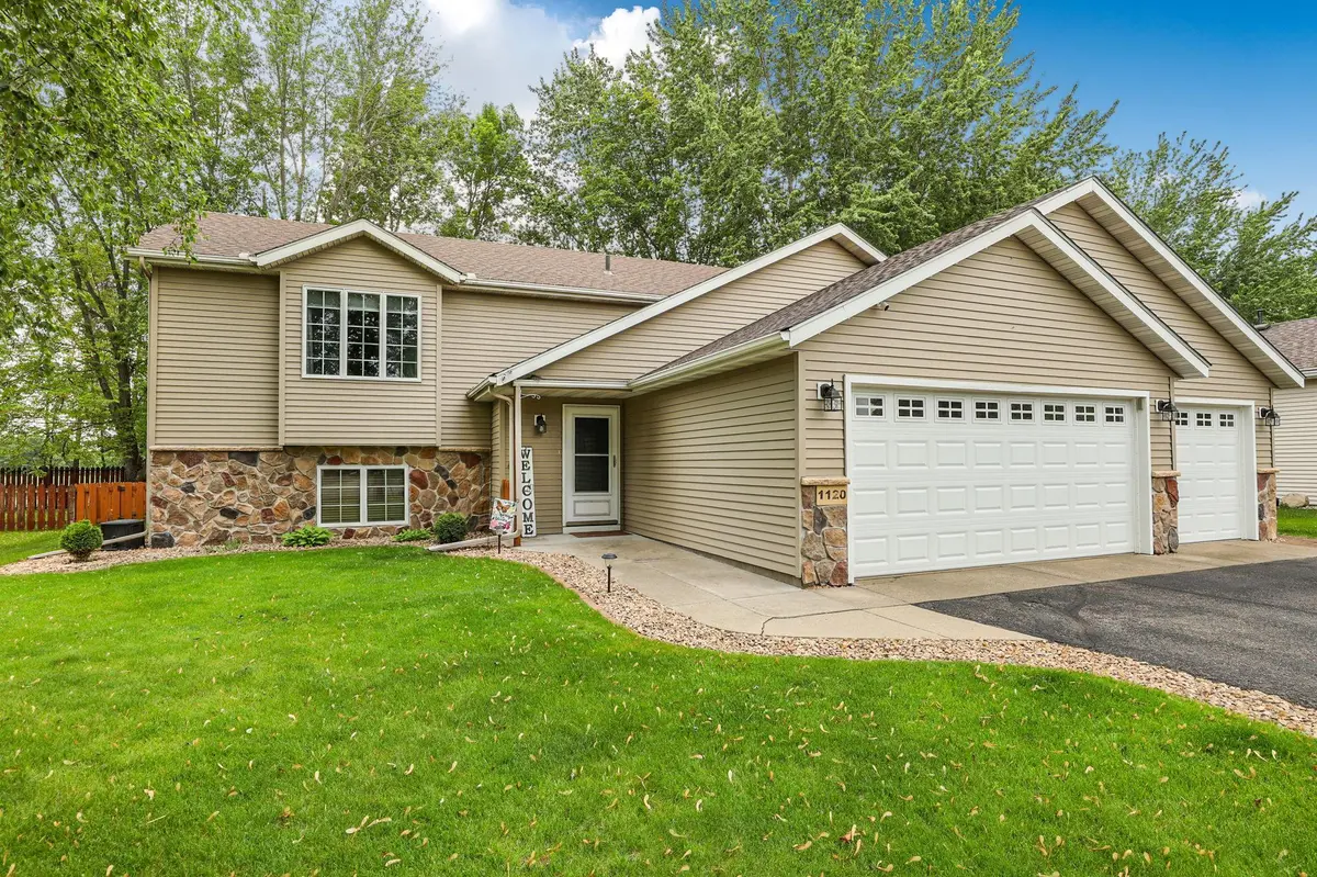 1120 3rd ST N, Sartell, MN 56377
