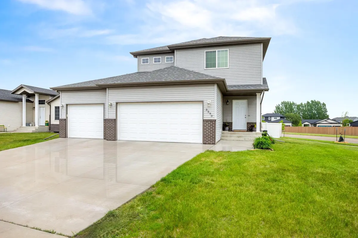 3590 49th ST S, Fargo, ND 58104