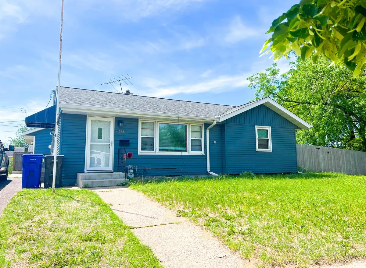 1338 Ross AVE, Saint Paul, MN 55106
