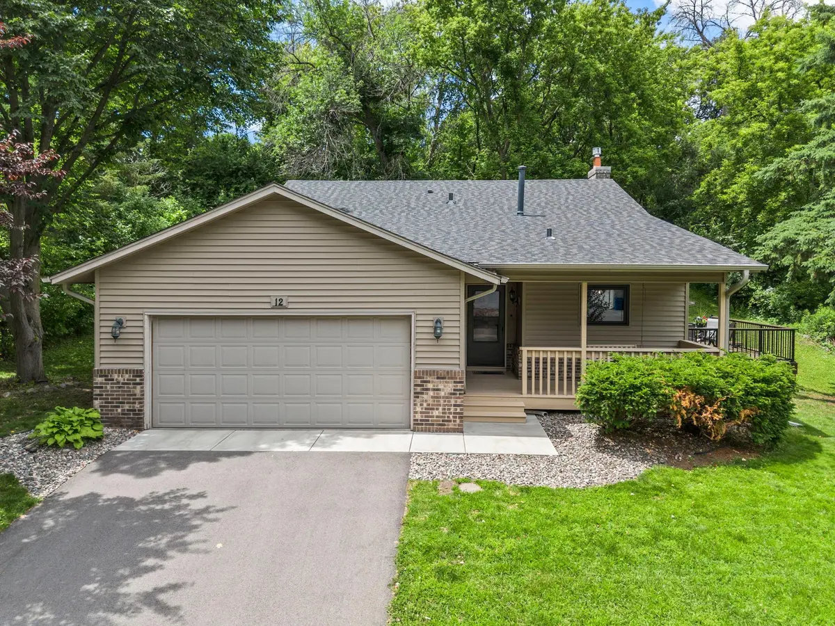 12 Oak Shore DR, Burnsville, MN 55306
