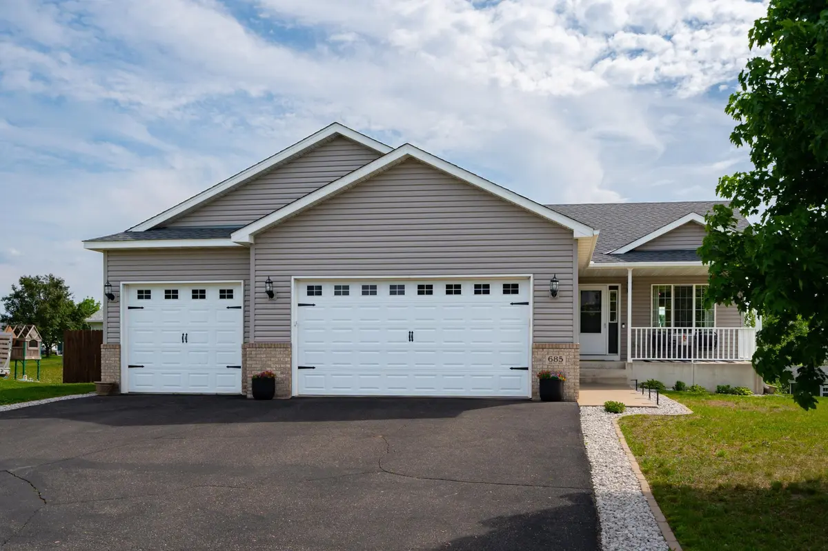 685 Juliet AVE, Clearwater, MN 55320