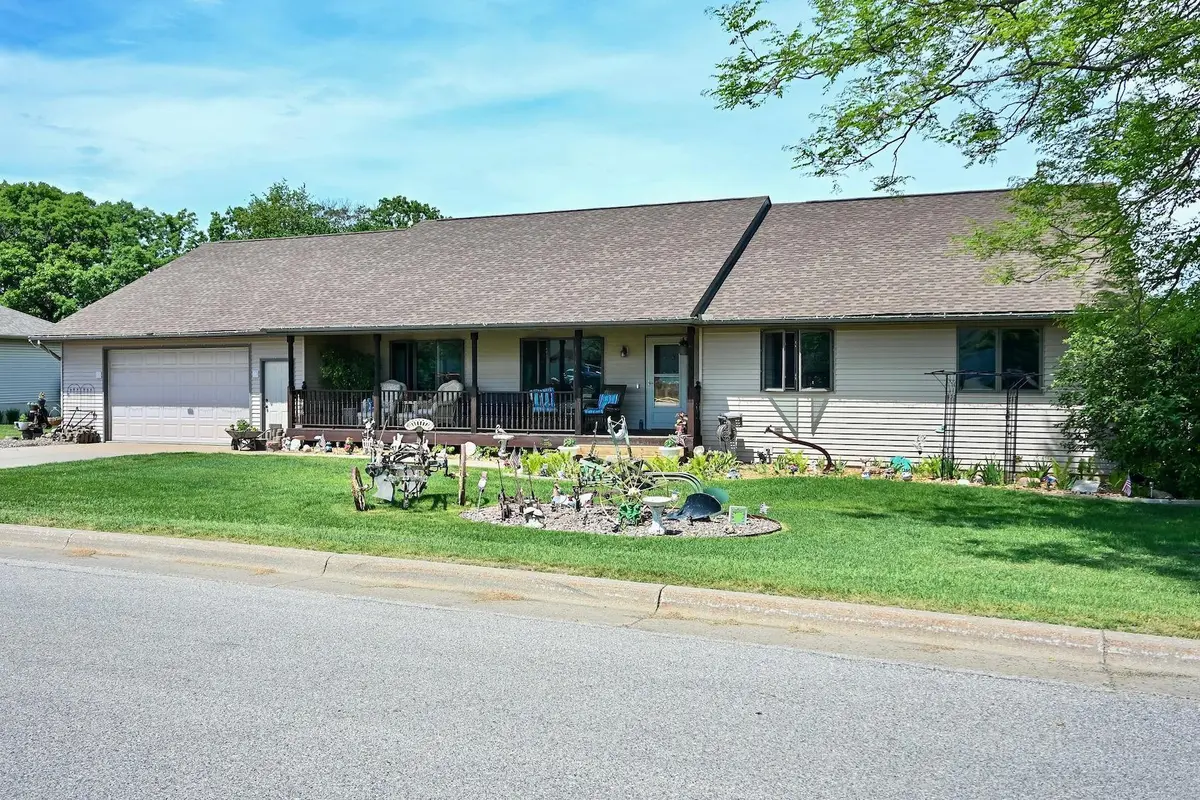 1429 Ridgewood DR, Winona, MN 55987