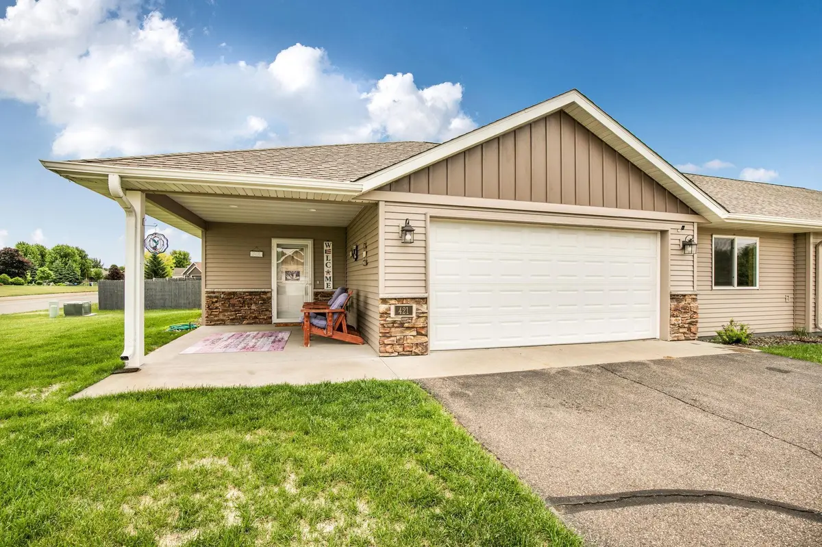 421 4th AVE SE, Saint Joseph, MN 56374