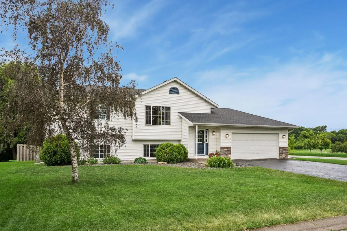 9197 Fallon DR NE, Monticello, MN 55362