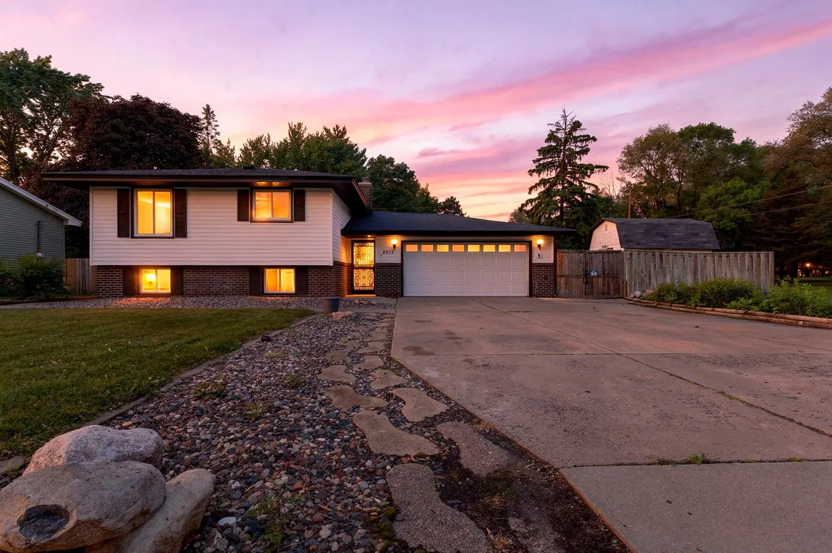 2515 Hillview RD, Mounds View, MN 55112
