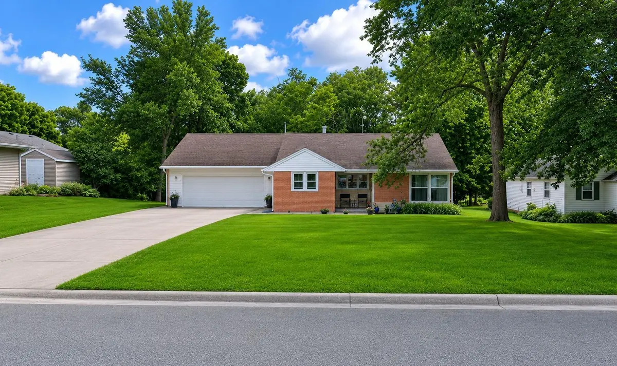914 N Baird AVE, Fergus Falls, MN 56537