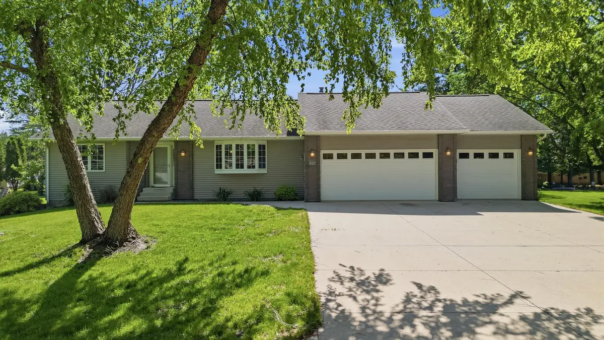 209 1st AVE SW, Geneva, MN 56035