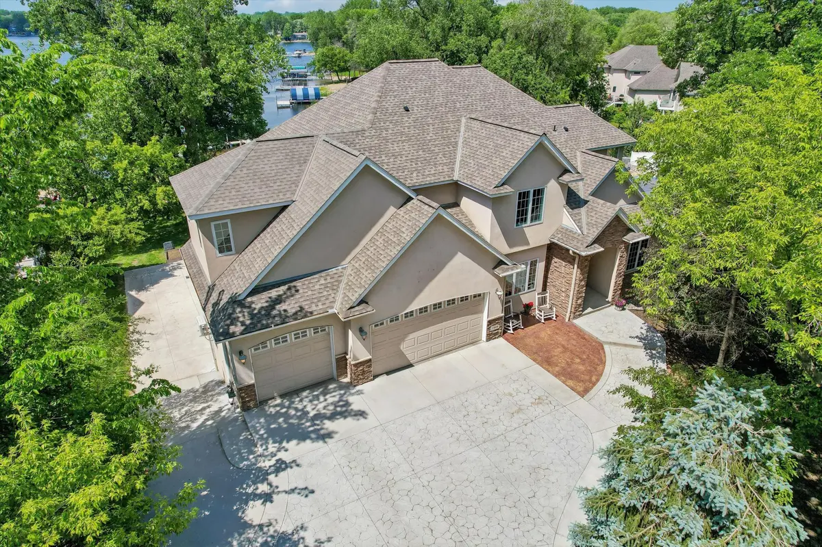 1496 Bluebill Bay RD, Burnsville, MN 55306